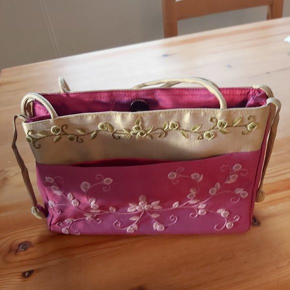 Pure Silk Vietnamese Embroidered purse - Picture 1 of 6
